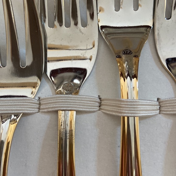 Inoxpran  18/10 Stainless Steel 24k Gold Plated Cutlery set 75 Piece in case - Picture 7 of 9